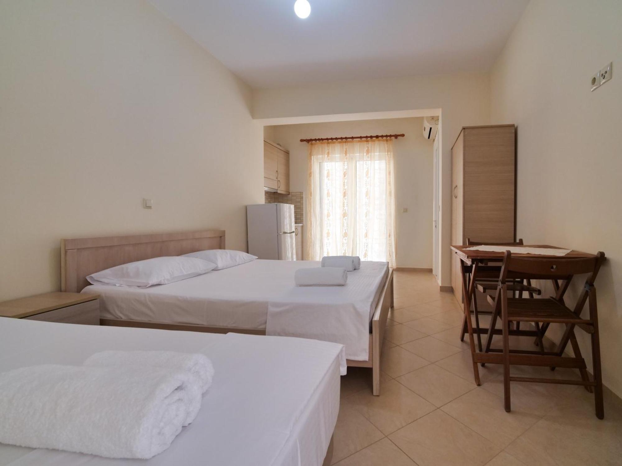 Bodini'S Rooms Himare Ngoại thất bức ảnh
