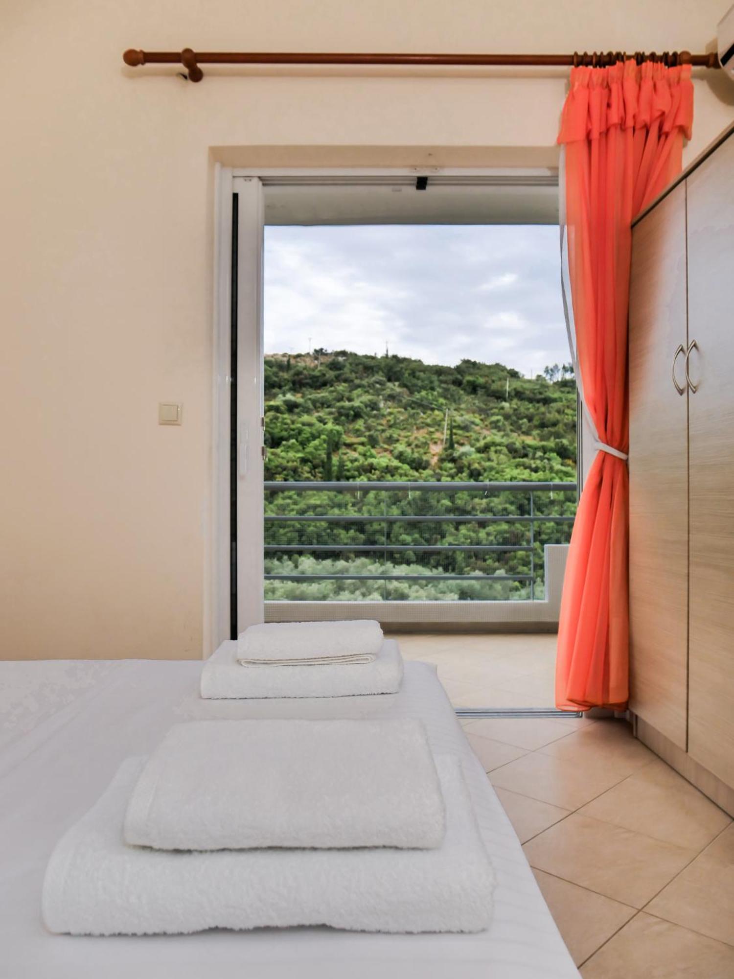 Bodini'S Rooms Himare Ngoại thất bức ảnh